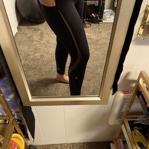SO CUTE Lululemon mesh leggings
